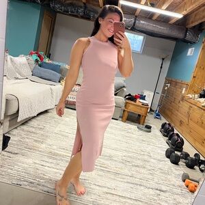 Chic Sleeveless Pink Midi Dress